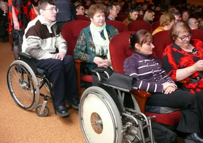 В декаду инвалидов в Курске устроят бесплатные кинопоказы, выставки и концерты