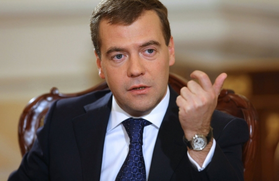 Медведев пообещал продолжить бюджетную поддержку организаций инвалидов