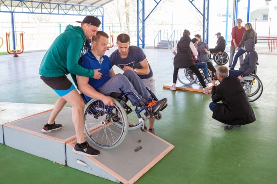Реабилитационный курс «Основы независимой жизни человека на инвалидной коляске»