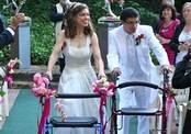 Добрые люди организовали пышную свадьбу для двух инвалидов