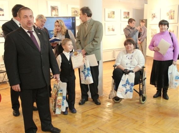 В Великом Новгороде прошла выставка фоторабот людей с ограниченными возможностями