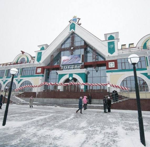 Новый вокзал и многоэтажка введены в строй в Белове в один день