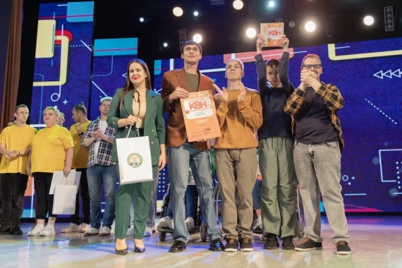 Победителем Осеннего кубка КВН ВОИ в Тюмени стала команда «Хурма»