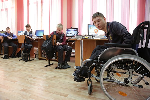 Адрес общество инвалидов. Общество инвалидов. Инвалиды колясочники Тольятти. Инвалиды группы г. Инвалиды колясочники Дзержинск.