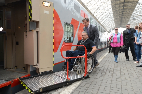 Специальные услуги для пассажиров с ограниченными возможностямии в российских поездах - Как помочь маломобильным людям путешествовать комфортно